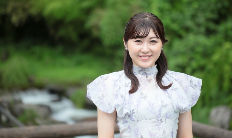 専属リポーター薄井靖代